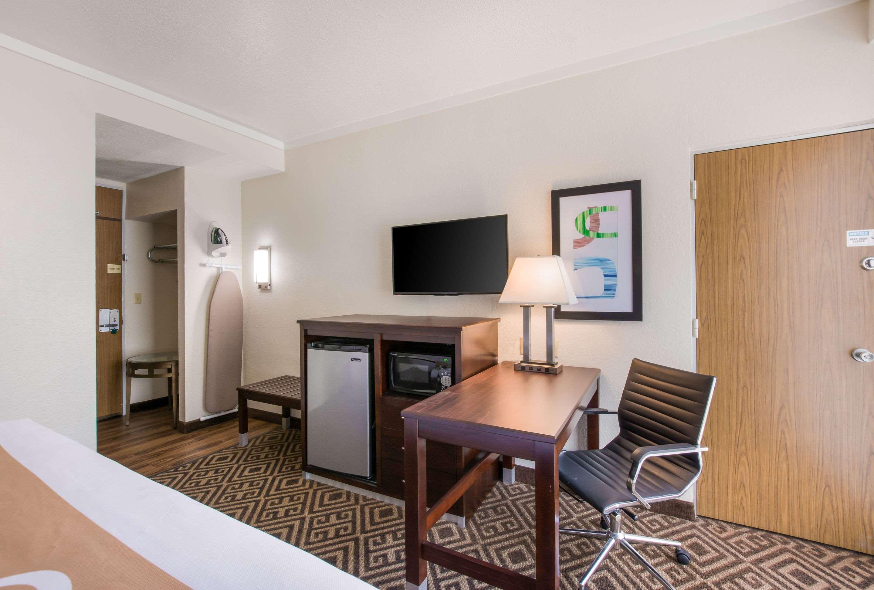 Quality Inn Gastonia Bagian luar foto