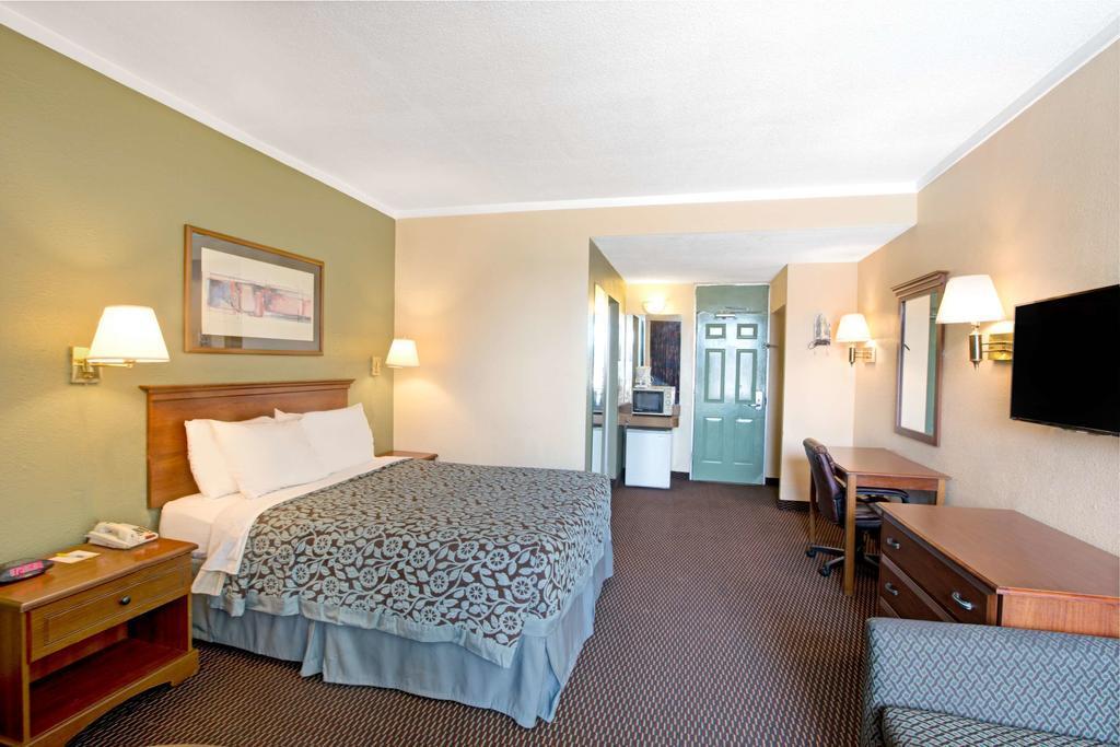 Quality Inn Gastonia Bagian luar foto
