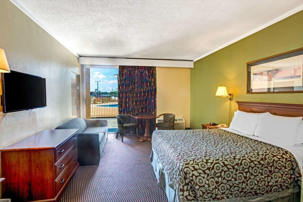 Quality Inn Gastonia Bagian luar foto