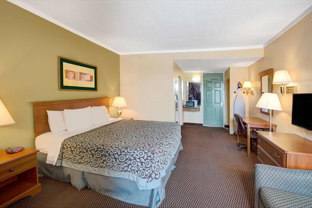 Quality Inn Gastonia Bagian luar foto