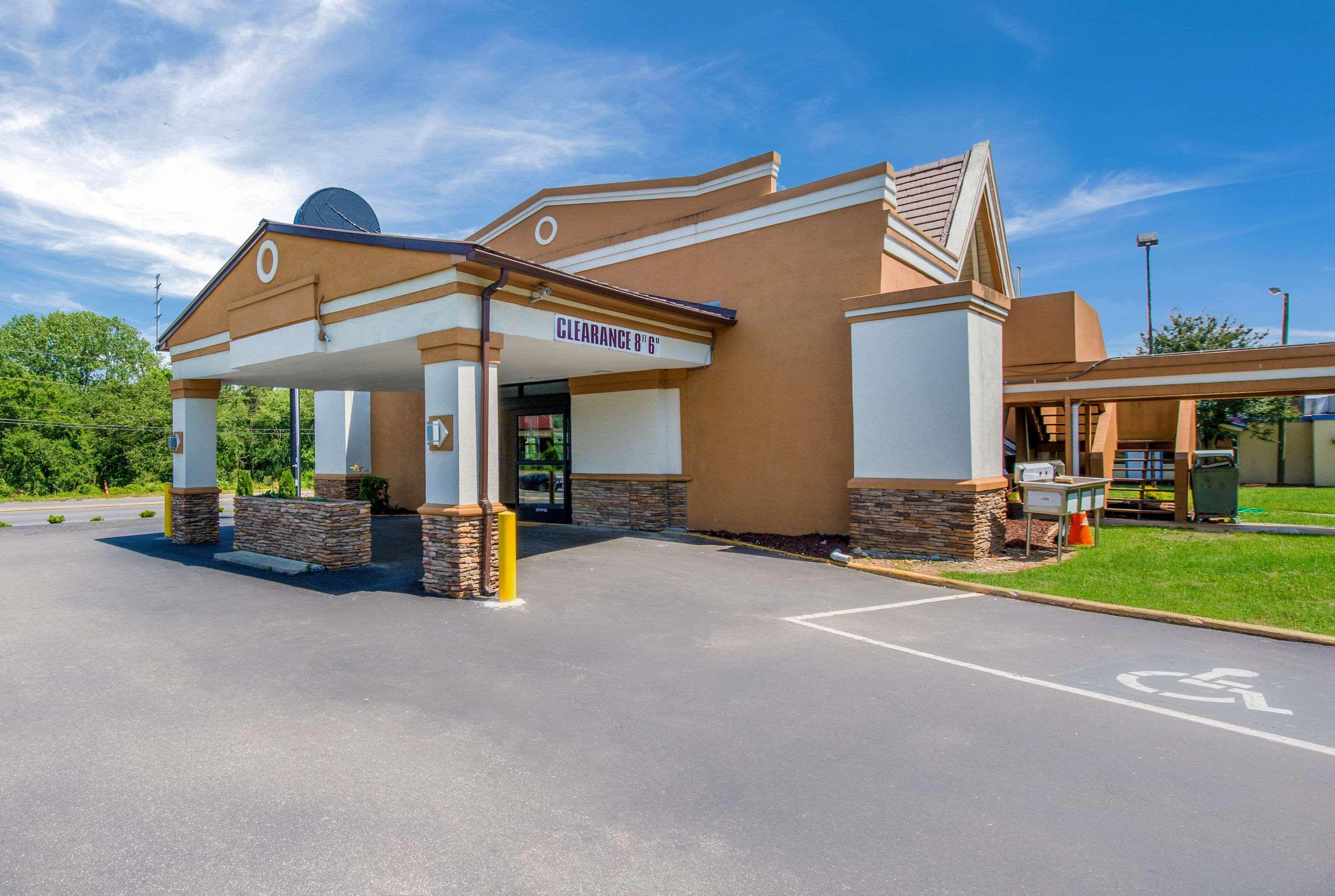 Quality Inn Gastonia Bagian luar foto