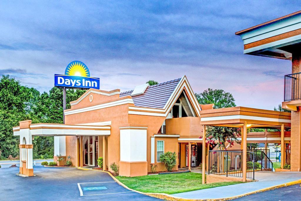 Quality Inn Gastonia Bagian luar foto