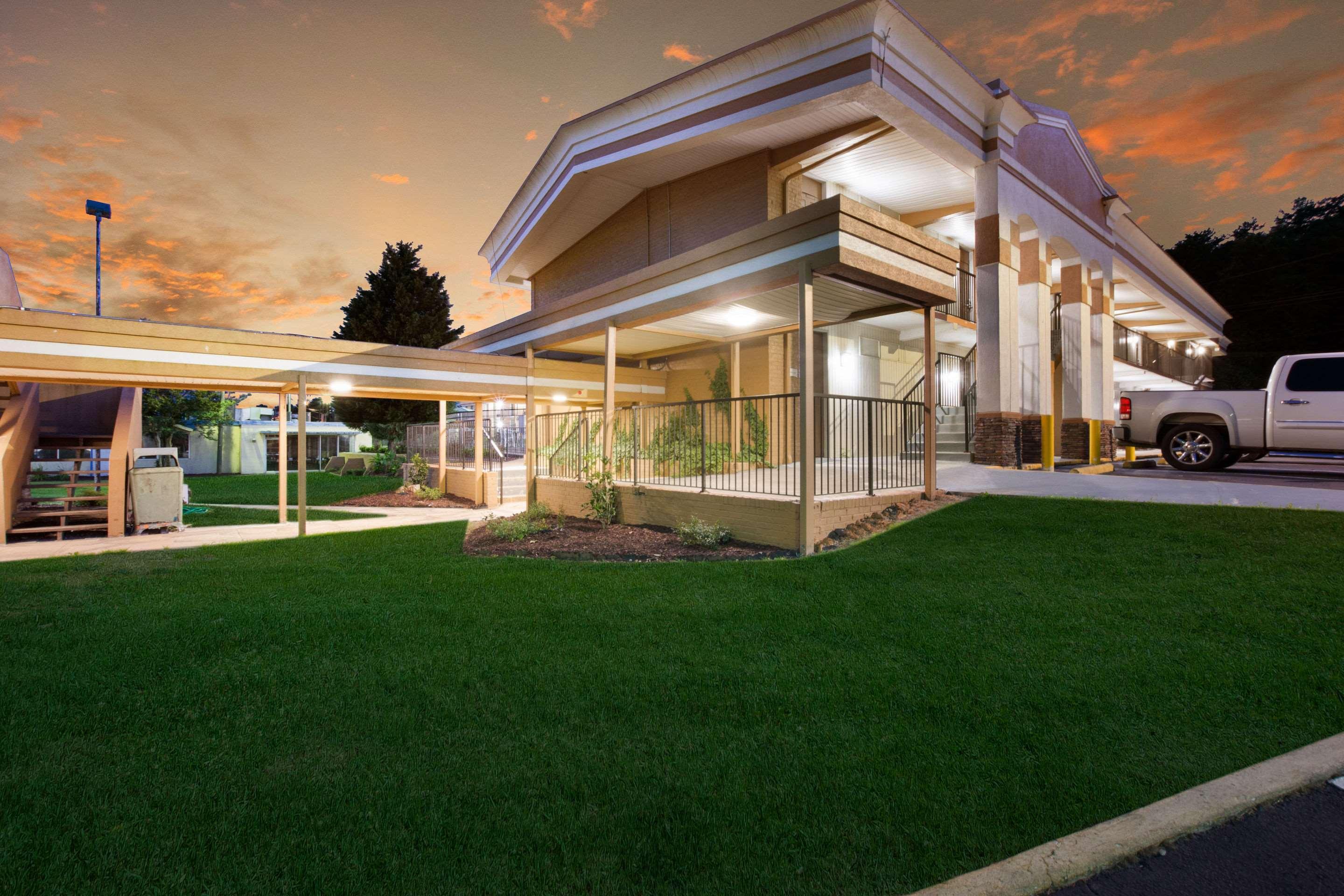 Quality Inn Gastonia Bagian luar foto